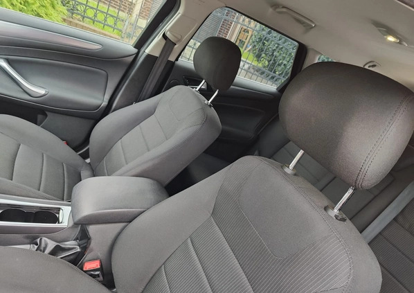 Ford Mondeo cena 24900 przebieg: 249000, rok produkcji 2014 z Szczecin małe 497